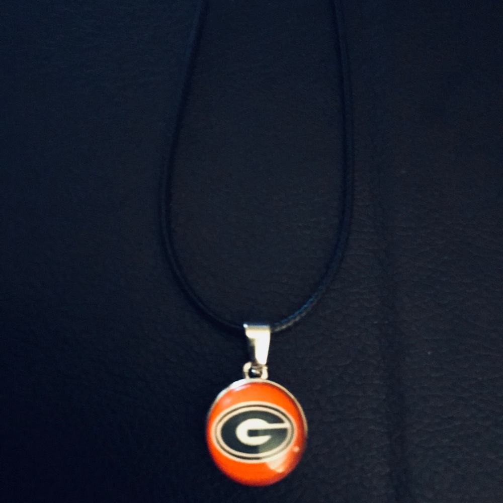 Black rope necklace🏈🏈